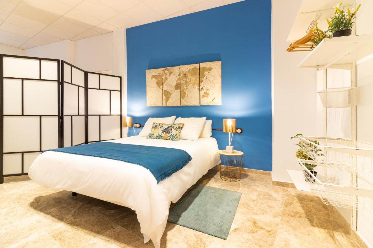 Saenz Suites Gallery By Bossh! Apartments مالقة المظهر الخارجي الصورة