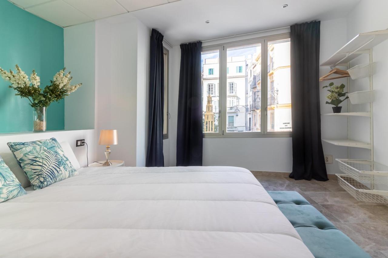 Saenz Suites Gallery By Bossh! Apartments مالقة المظهر الخارجي الصورة