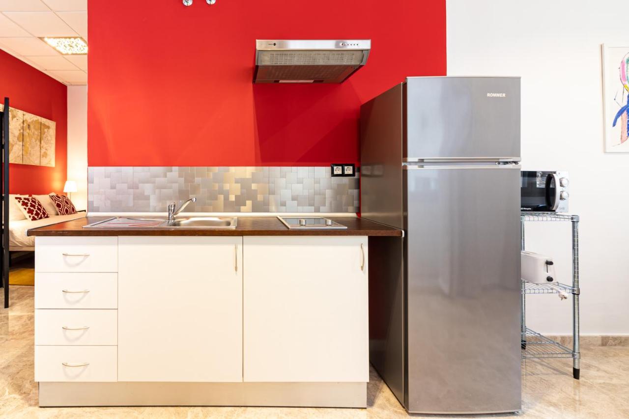 Saenz Suites Gallery By Bossh! Apartments مالقة المظهر الخارجي الصورة